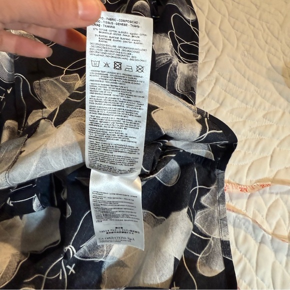 Armani Exchange Black and White Floral Dress Shirt - Picture 9 of 16